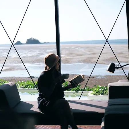 Deepspace Cabin On Quiet Beach Koh Lanta Exterior photo